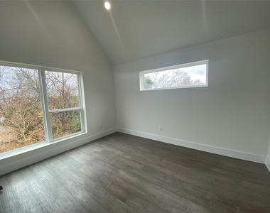 1916 Webberville Rd - Photo Thumbnail 14