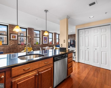 1000 Fell Street - Photo Thumbnail 8