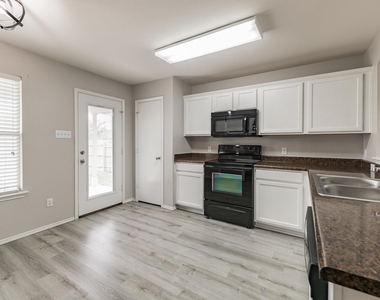 105 Pullman Place Blvd - Photo Thumbnail 13