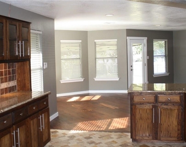 309 Juniper Dr - Photo Thumbnail 13