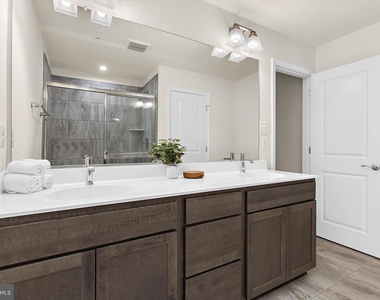 1102 Thomas Trail - Photo Thumbnail 29