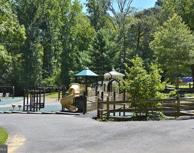 1102 Thomas Trail - Photo Thumbnail 8