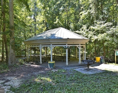 1102 Thomas Trail - Photo Thumbnail 9