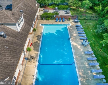 1102 Thomas Trail - Photo Thumbnail 2