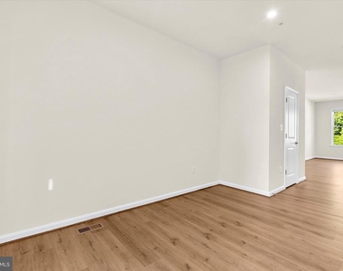 1102 Thomas Trail - Photo Thumbnail 25