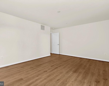 1102 Thomas Trail - Photo Thumbnail 36