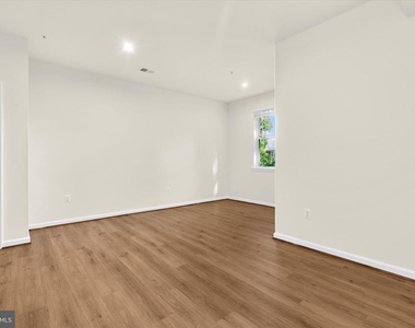 1102 Thomas Trail - Photo Thumbnail 43