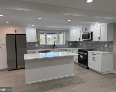 453 Walnut Drive - Photo Thumbnail 1