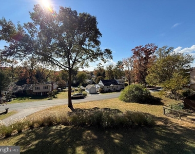 453 Walnut Drive - Photo Thumbnail 29