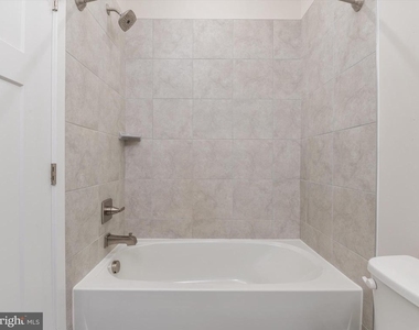 559 Levanna Lane - Photo Thumbnail 35