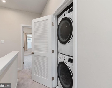 559 Levanna Lane - Photo Thumbnail 30