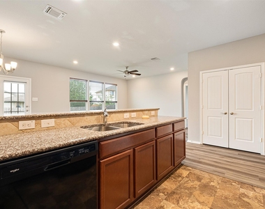 12401 Franklin D Roosevelt St - Photo Thumbnail 3