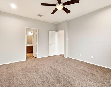 12401 Franklin D Roosevelt St - Photo Thumbnail 16