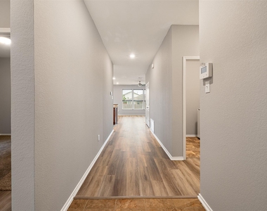 12401 Franklin D Roosevelt St - Photo Thumbnail 2