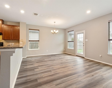12401 Franklin D Roosevelt St - Photo Thumbnail 8