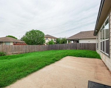 12401 Franklin D Roosevelt St - Photo Thumbnail 30