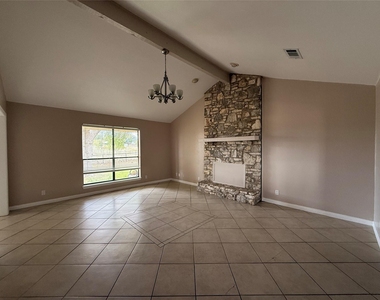 5850 Dacy Ln - Photo Thumbnail 1