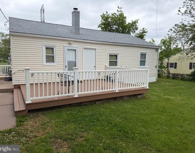 10 W Burton Avenue - Photo Thumbnail 10