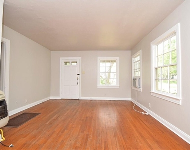 3701 Werner Ave - Photo Thumbnail 4