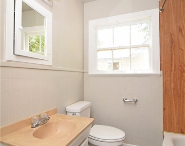 3701 Werner Ave - Photo Thumbnail 18