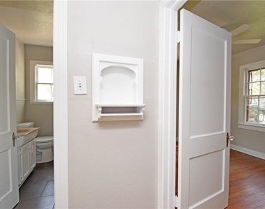 3701 Werner Ave - Photo Thumbnail 13