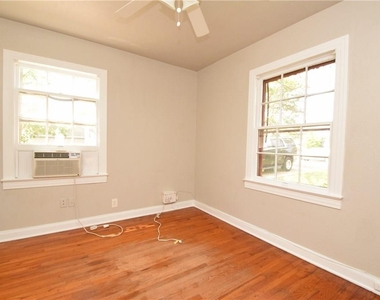 3701 Werner Ave - Photo Thumbnail 15