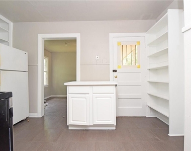 3701 Werner Ave - Photo Thumbnail 7