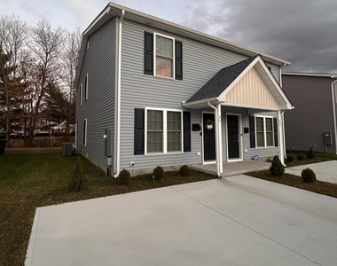 45 Meadow Wood Lane - Photo Thumbnail 1