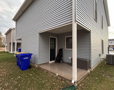 45 Meadow Wood Lane - Photo Thumbnail 7