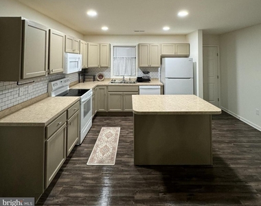 45 Meadow Wood Lane - Photo Thumbnail 5