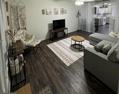 45 Meadow Wood Lane - Photo Thumbnail 3