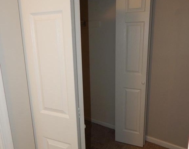 324 Stone Brook Place - Photo Thumbnail 25