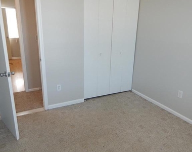 324 Stone Brook Place - Photo Thumbnail 21