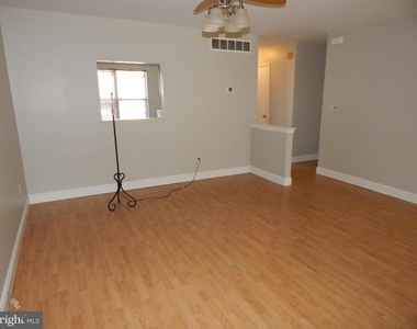 324 Stone Brook Place - Photo Thumbnail 12