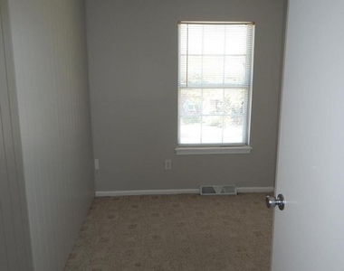 324 Stone Brook Place - Photo Thumbnail 22