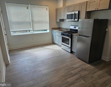 3929 4th Street Se - Photo Thumbnail 2