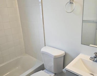 3929 4th Street Se - Photo Thumbnail 8