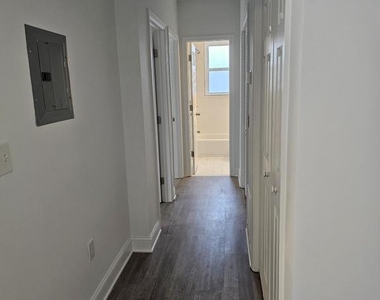 3929 4th Street Se - Photo Thumbnail 4