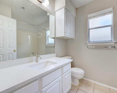 12601 Europa Ln - Photo Thumbnail 21