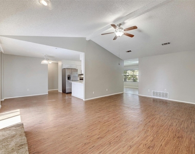 12601 Europa Ln - Photo Thumbnail 6