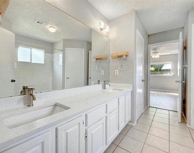 12601 Europa Ln - Photo Thumbnail 19