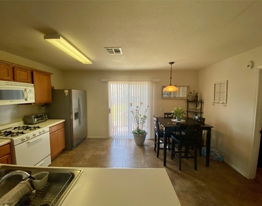 14420 Cummins Way - Photo Thumbnail 14