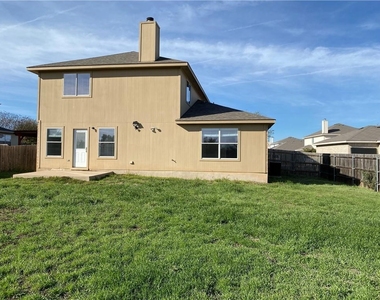 804 Sherry Dr - Photo Thumbnail 23