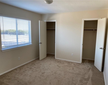 804 Sherry Dr - Photo Thumbnail 18