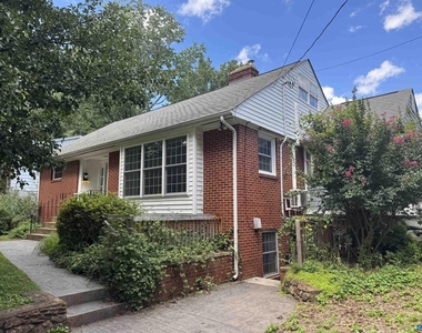 506 Hanover St - Photo Thumbnail 3