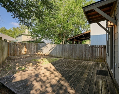 1531 Parkfield Cir - Photo Thumbnail 19