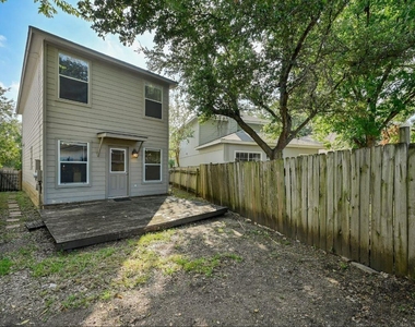 1531 Parkfield Cir - Photo Thumbnail 18