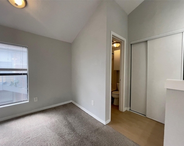 513 South Park Dr - Photo Thumbnail 7