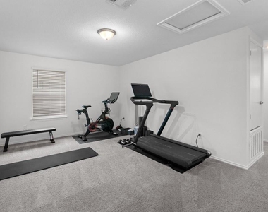6320 Wagon Spring St - Photo Thumbnail 16