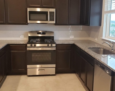 5612 Respinto Dr - Photo Thumbnail 10